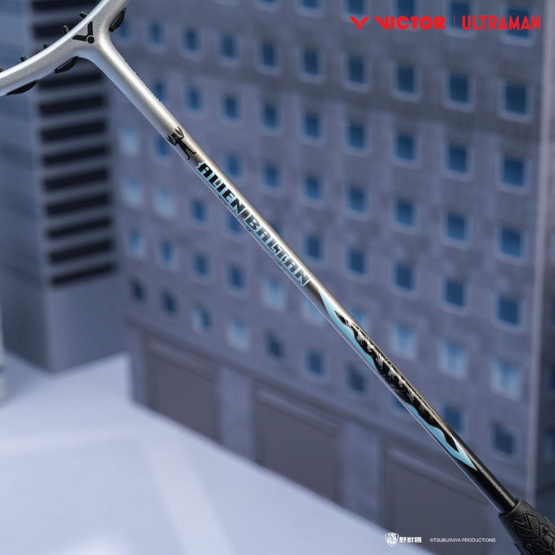 [VICTOR X ULTRAMAN] ARS-ALIEN BALTAN F AURASPEED ALIEN BALTAN Glossy Silver Badminton Racket