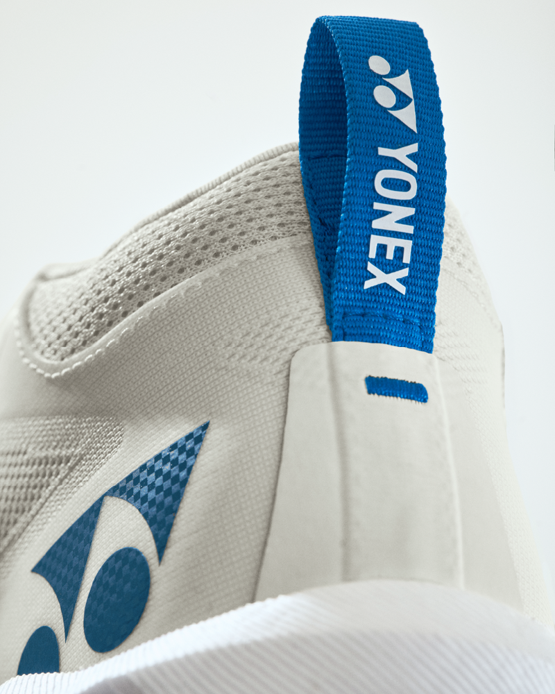 YONEX GRPHT THRTTL Graphite Throttle (Casual Shoes)